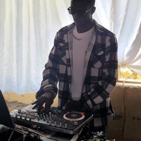 Dj- Kareem256uga